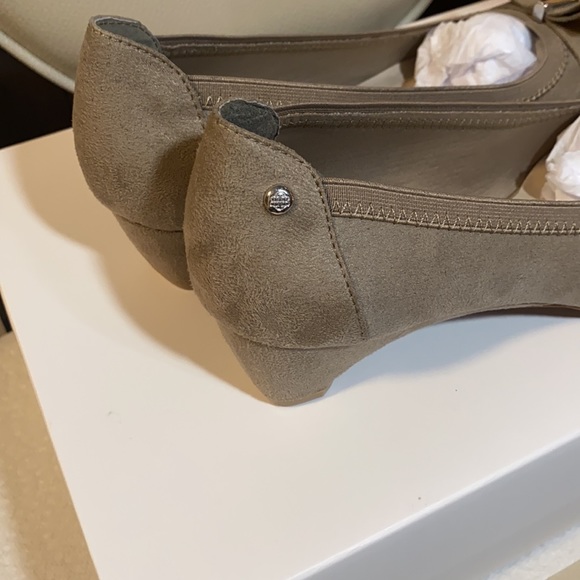 Dana Buckman  Used in very good condition. - Picture 7 of 11